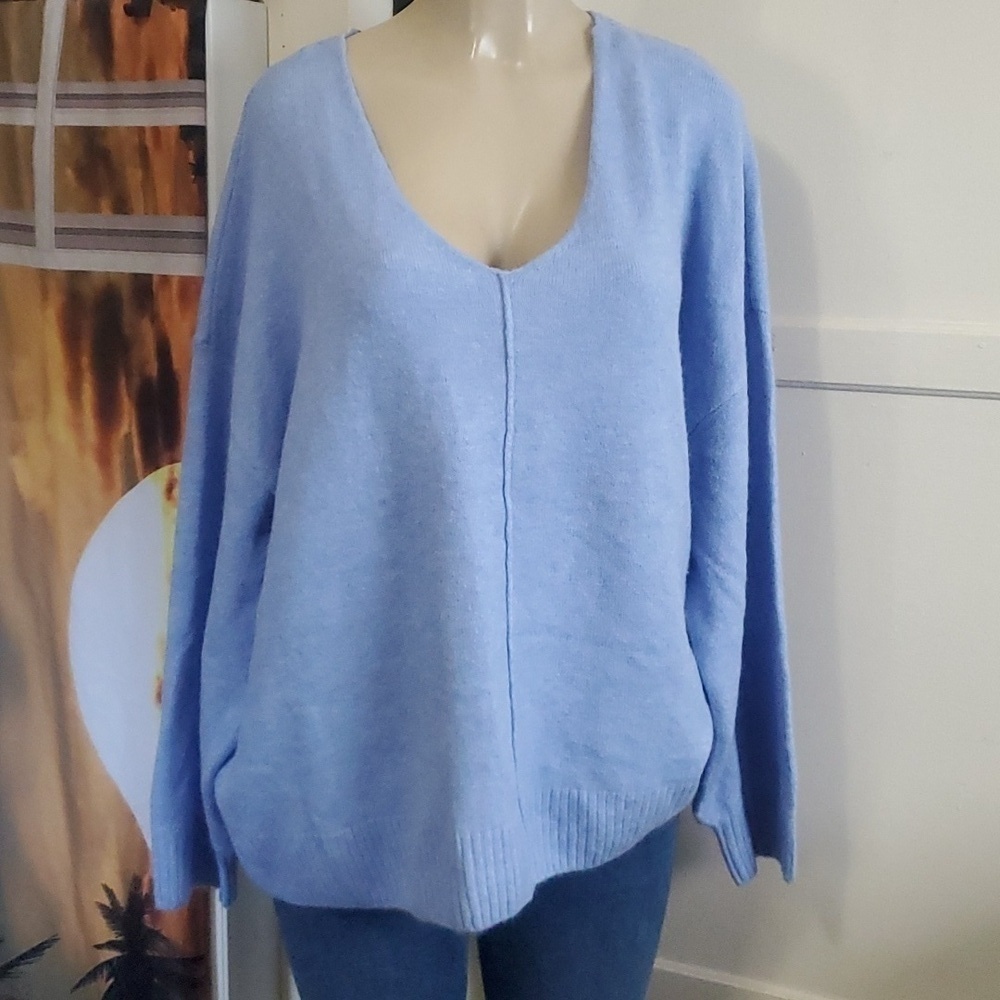NWT Vince Camuto Soft V Neck Blue Paradox Sweater Size XL